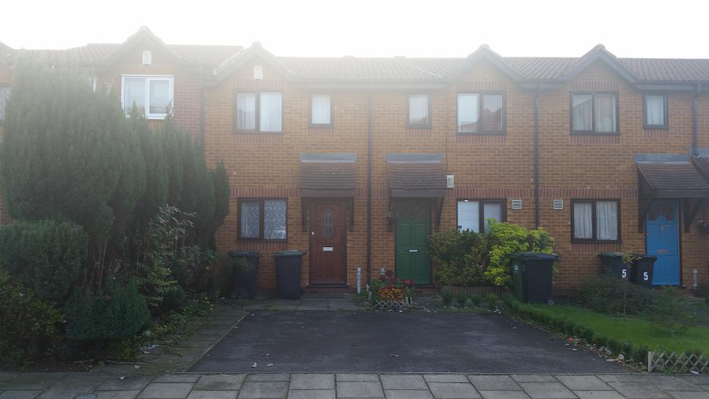 Cumberland Place, Catford, London, SE6 1LA