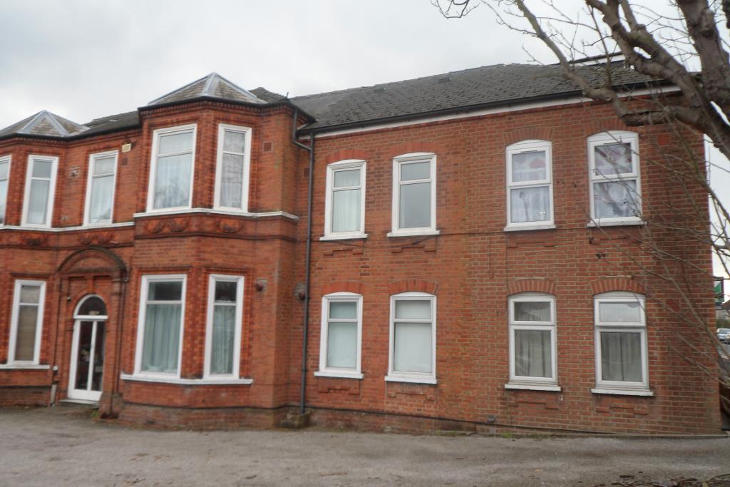 Brownhill Road, Hither Green, London, SE6 1AX