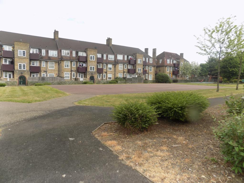 Hexal Road, Catford, London, SE6 1PN